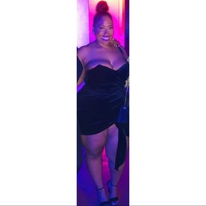 Velvet sweet heart black dress